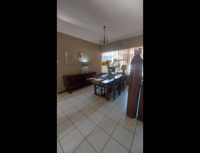 3 BEDROOM HOUSE FOR SALE IN FREEWAY PARK